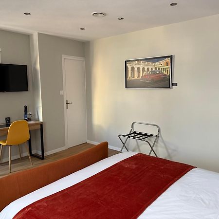 Oxxotel Valognes Buitenkant foto